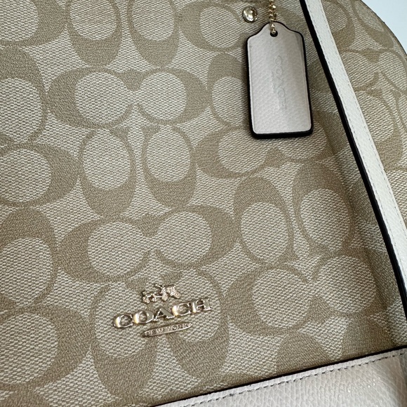Coach purse - Picture 4 of 10
